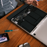 repairing mac laptop